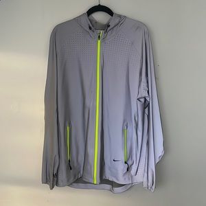 Men’s gray Nike vapor flash jacket